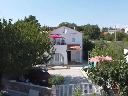 House Gabriel - App 2, Krk, Apartment Kornic
